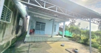Bán đất tặng nhà đang cho thu nhập ổn định. diện tích lớn.
