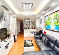 NHÀ ĐẸP Ở PHÙNG CHÍ KIÊN -PHÂN LÔ Ô TÔ - MẶT NGÕ KINH DOANH - 2 THOÁNG TRƯỚC SAU - FULL NỘI THẤT TIỀN TỶ.