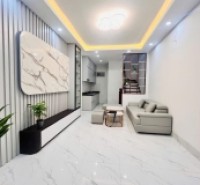 NHÀ ĐẸP Ở LUÔN TRẦN QUỐC VƯỢNG - THOÁNG TRƯỚC SAU - NGÕ 3 GÁC PHÓNG - GẦN PHỐ - NỘI THẤT XỊN - TẶNG FULL NỘI THẤT.