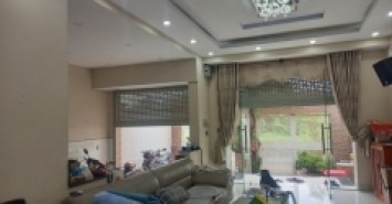 Bán nhà mặt phố Q.9, 140m², 3 tầng, 4PN, 9.35 tỷ, sổ hồng
