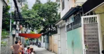 Nhà CHDV Đường Cách Mạng Tháng 8 Phường 9 Quận 3 Cũ.